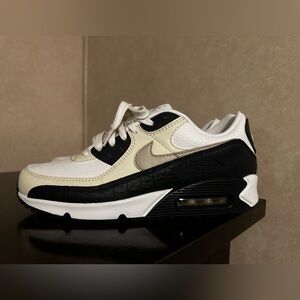 Nike Air Max 90 size 10.5 in Sail/Black/Desert Khaki/Croc. NIB New